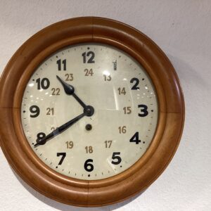 Pfeilkreuz Schuluhr, Pendelwerk